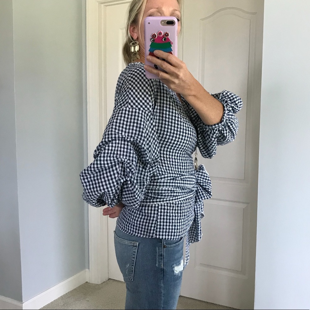 🌸1 SMALL🌸Navy & White Gingham Wrap Top - Picture 2 of 7